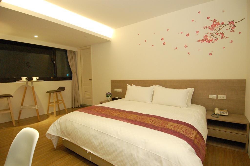 Season 5 Inn Luodong Rom bilde