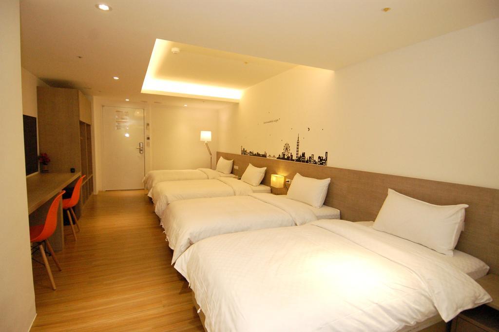 Season 5 Inn Luodong Rom bilde