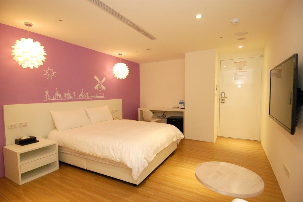 Season 5 Inn Luodong Rom bilde