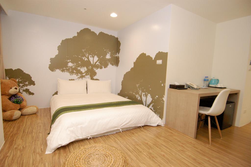 Season 5 Inn Luodong Rom bilde
