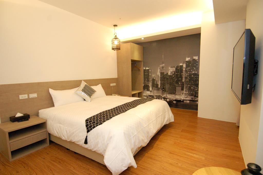 Season 5 Inn Luodong Rom bilde